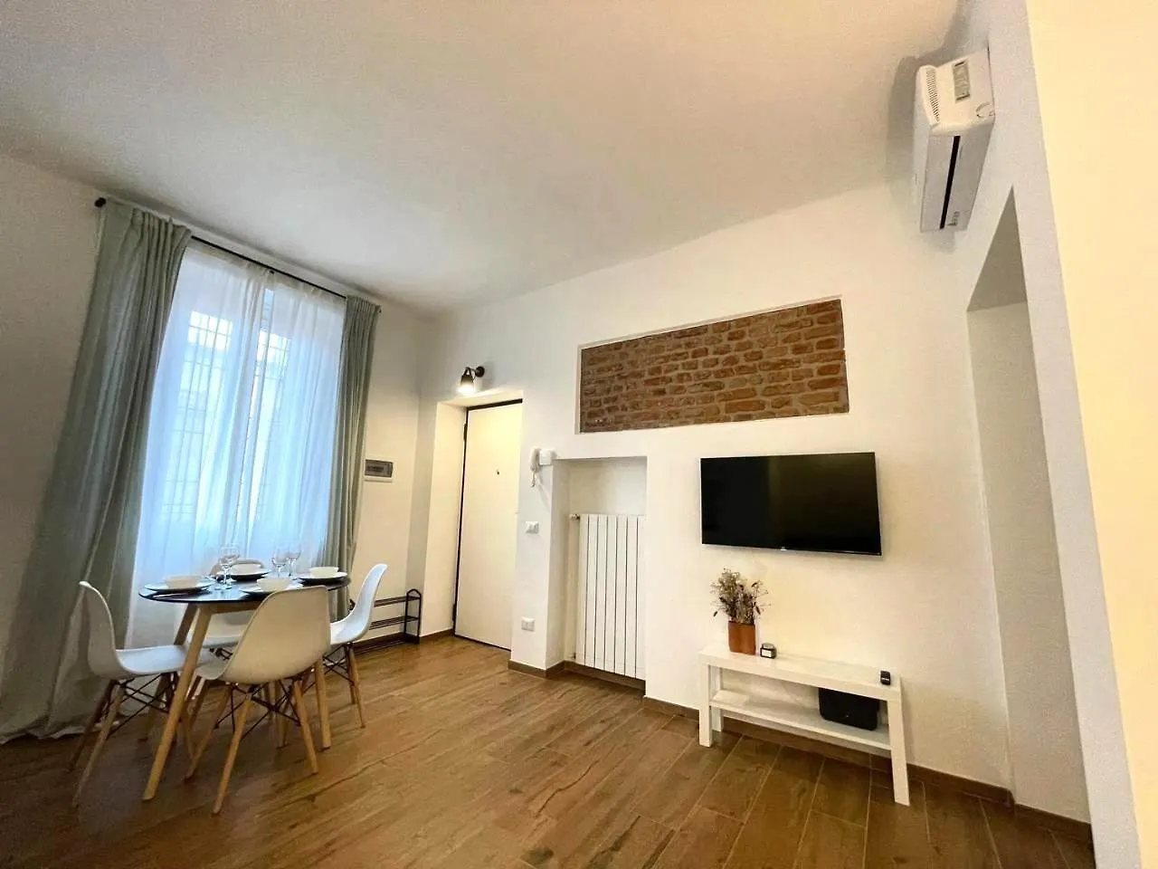 De Conti Apartments Milan 0*,  Italy